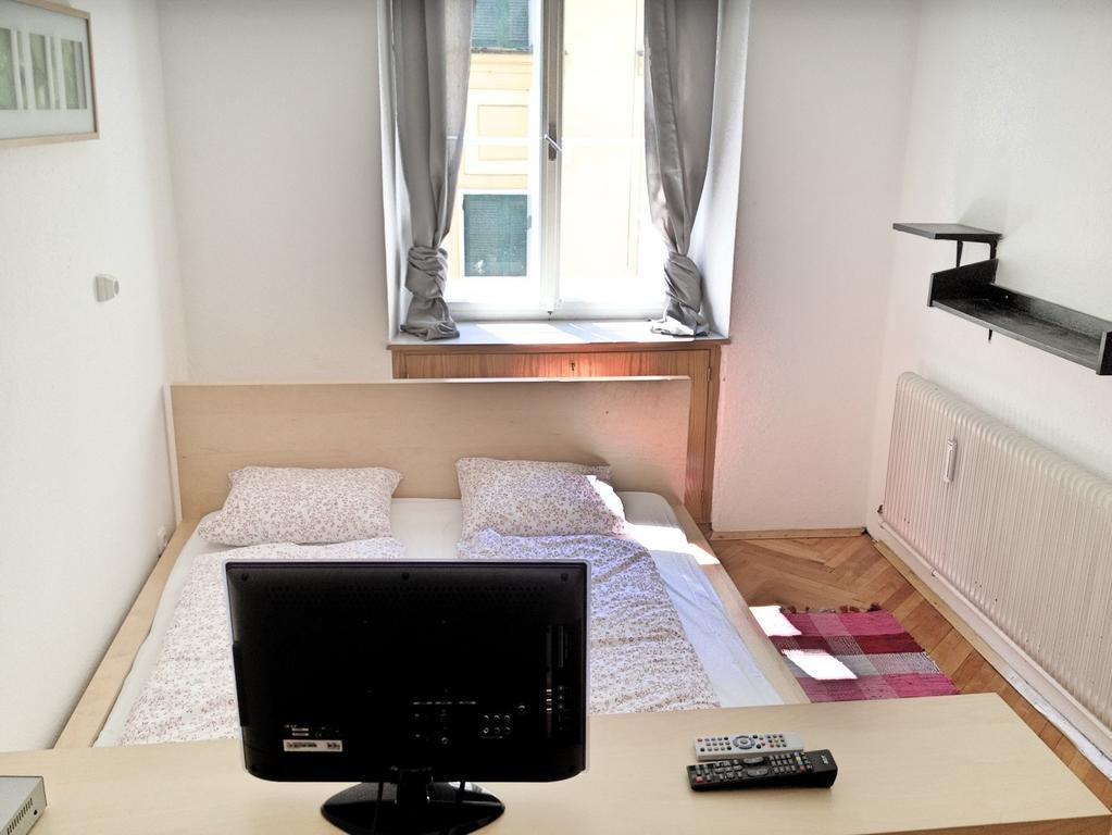 Apartment Jakominiplatz Graz Bilik gambar