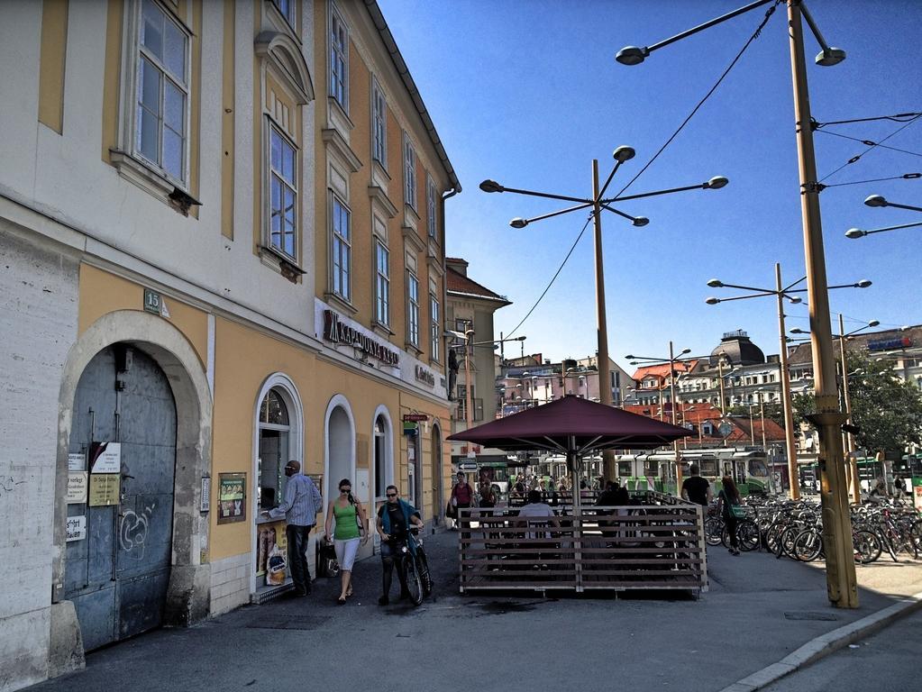 Apartment Jakominiplatz Graz Bilik gambar